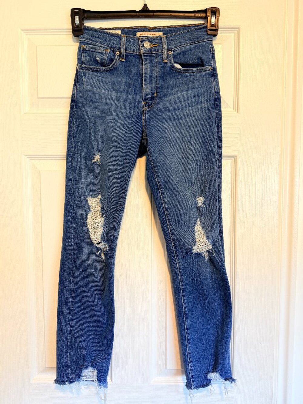 Levi's Premium 724 High Rise Straight Ripped Cropped Jeans Size 25